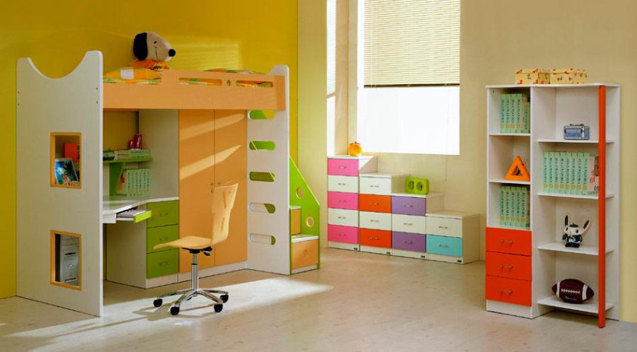 Muebles coloridos para niños