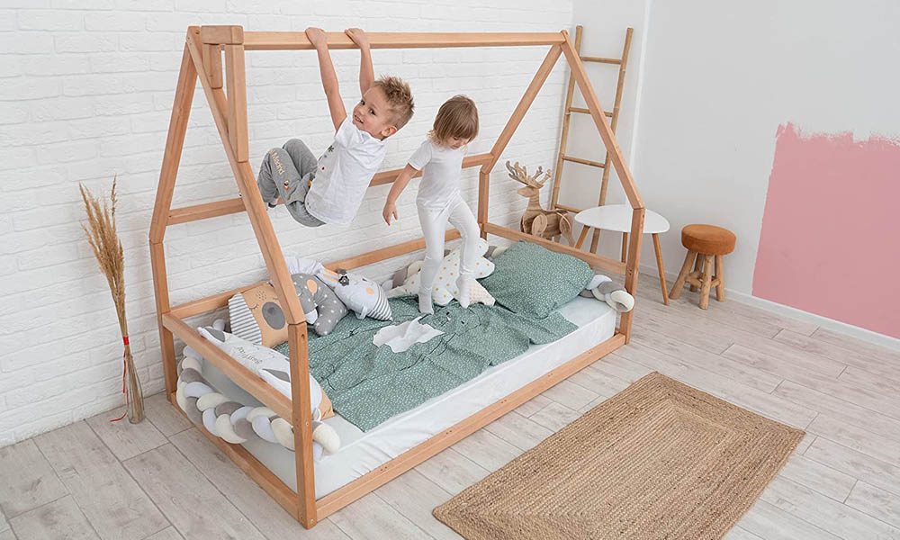 La cama Montessori para los niños