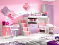 Habitación doble con encanto en tonos rosas
