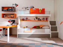 Habitación para niños en blanco y naranja