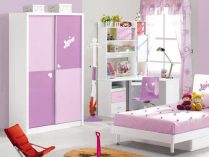Habitación sencilla en tonos rosados