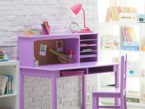 Mesa de estudio infantil violeta